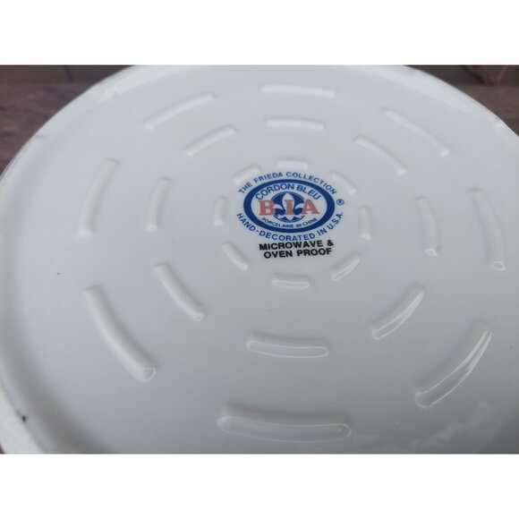 BIA Cordon Bleu Frieda Collection 8" White Souffle Dish w/ Floral Design - Picture 4 of 4